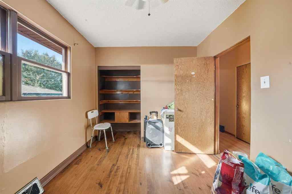 MLS® A2263913 - 5117 47 Avenue  in Central Ponoka Ponoka, Residential