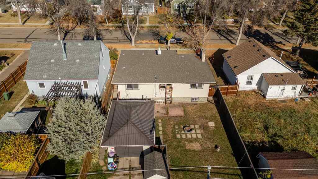 MLS® A2263913 - 5117 47 Avenue  in Central Ponoka Ponoka, Residential