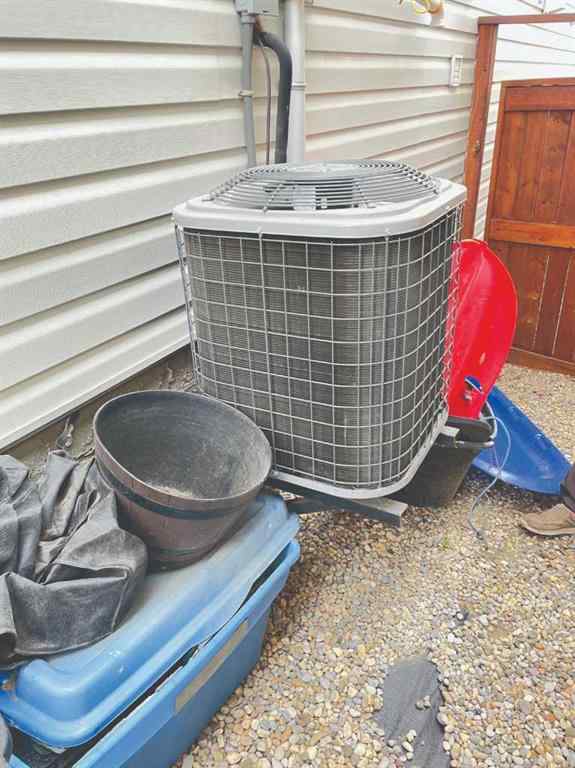 MLS® A2263915 - 165 Hillcrest Drive SW in Hillcrest Airdrie, Residential