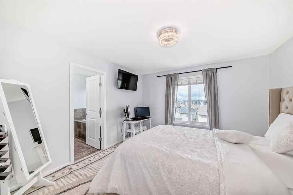 MLS® A2263915 - 165 Hillcrest Drive SW in Hillcrest Airdrie, Residential