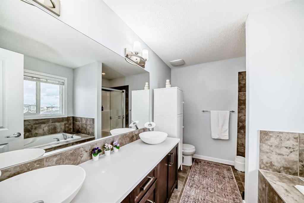 MLS® A2263915 - 165 Hillcrest Drive SW in Hillcrest Airdrie, Residential