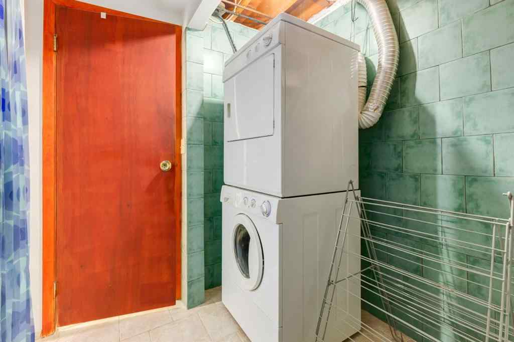 MLS® A2263922 - 90 Allandale Close SE in Acadia Calgary, Residential