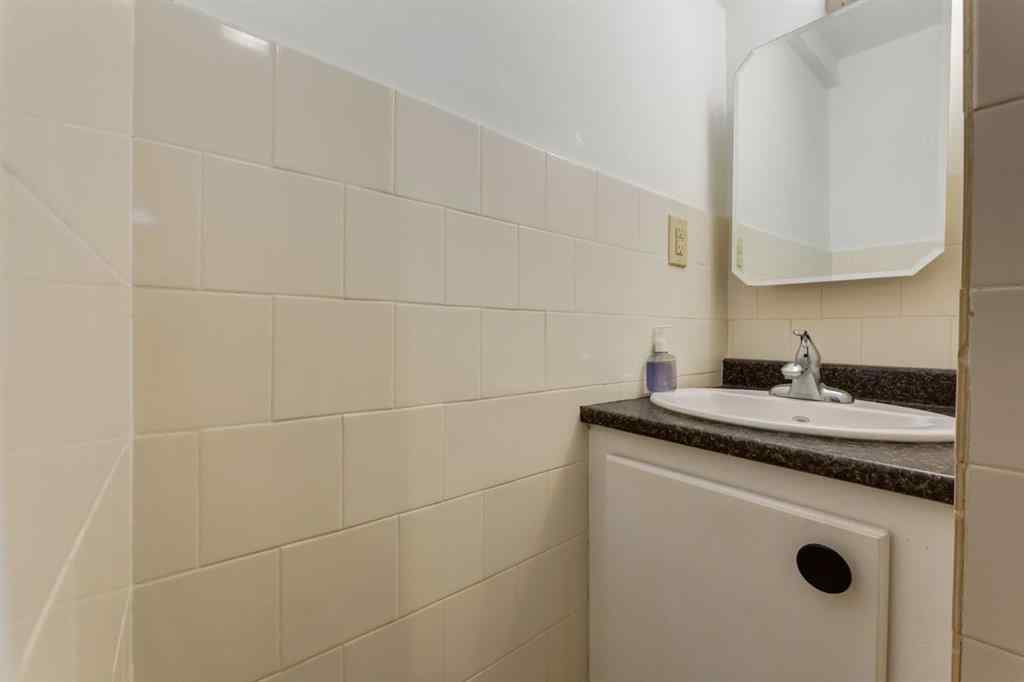 MLS® A2263922 - 90 Allandale Close SE in Acadia Calgary, Residential