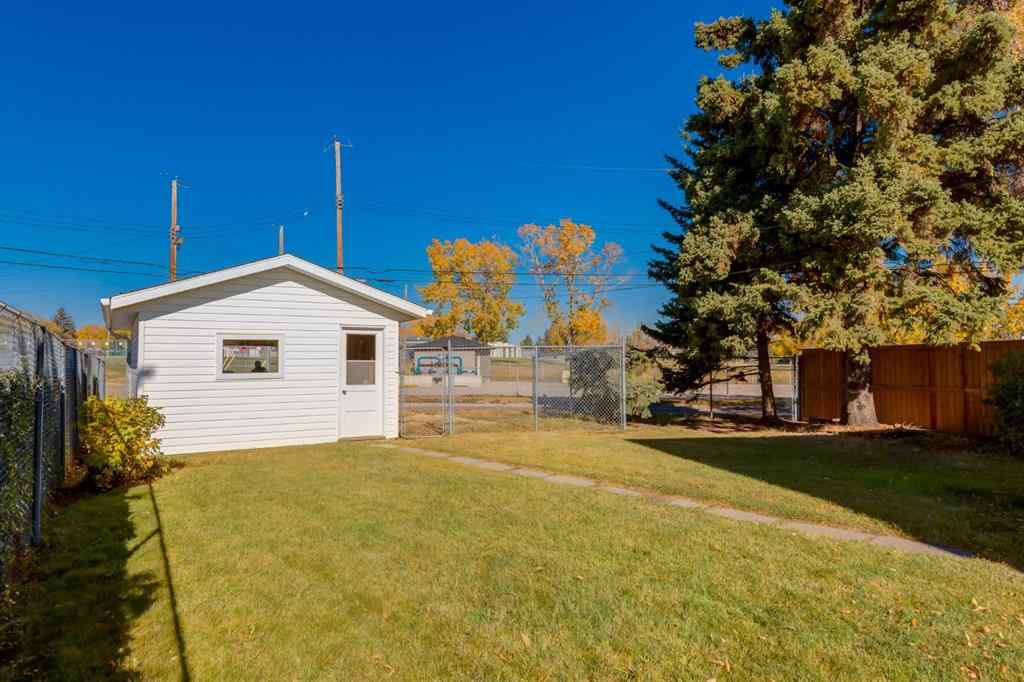 MLS® A2263922 - 90 Allandale Close SE in Acadia Calgary, Residential