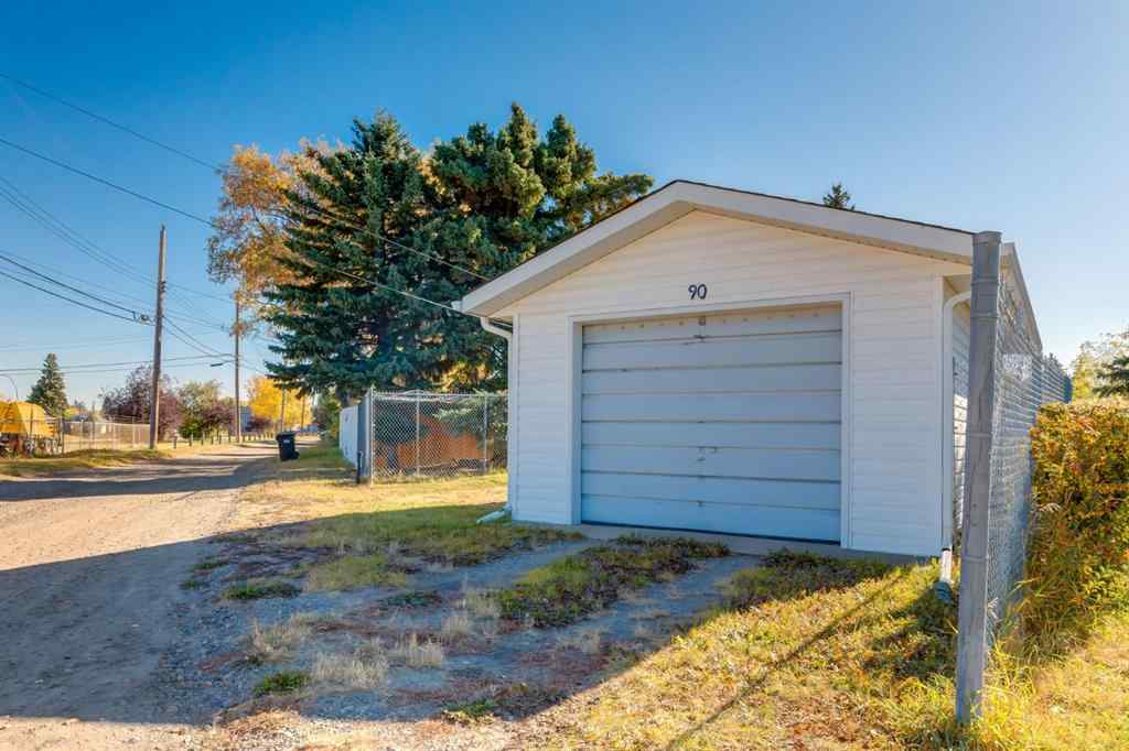 MLS® A2263922 - 90 Allandale Close SE in Acadia Calgary, Residential