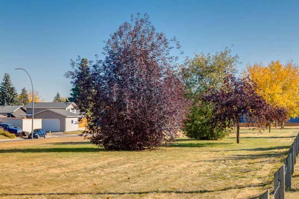 MLS® A2263922 - 90 Allandale Close SE in Acadia Calgary, Residential