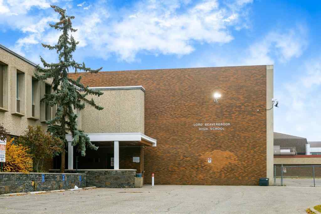 MLS® A2263922 - 90 Allandale Close SE in Acadia Calgary, Residential