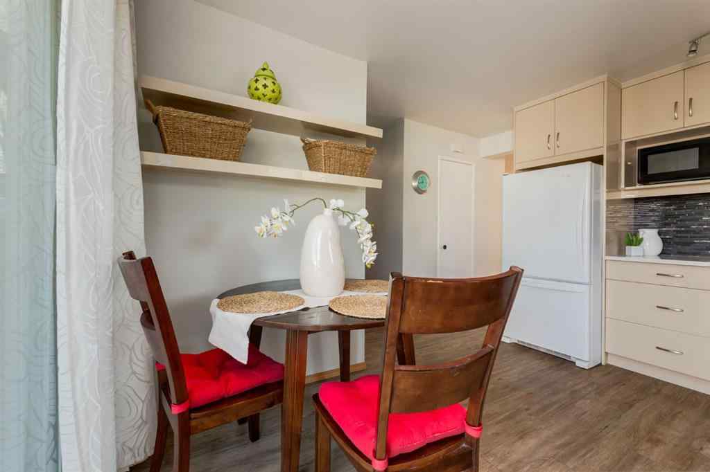 MLS® A2263922 - 90 Allandale Close SE in Acadia Calgary, Residential