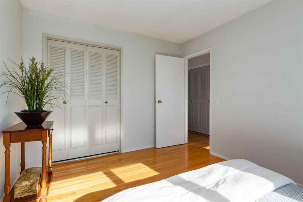 MLS® A2263922 - 90 Allandale Close SE in Acadia Calgary, Residential