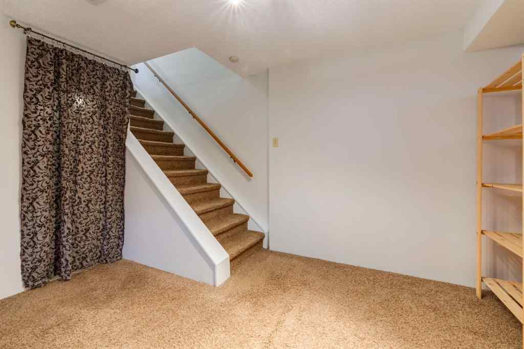 MLS® A2263922 - 90 Allandale Close SE in Acadia Calgary, Residential