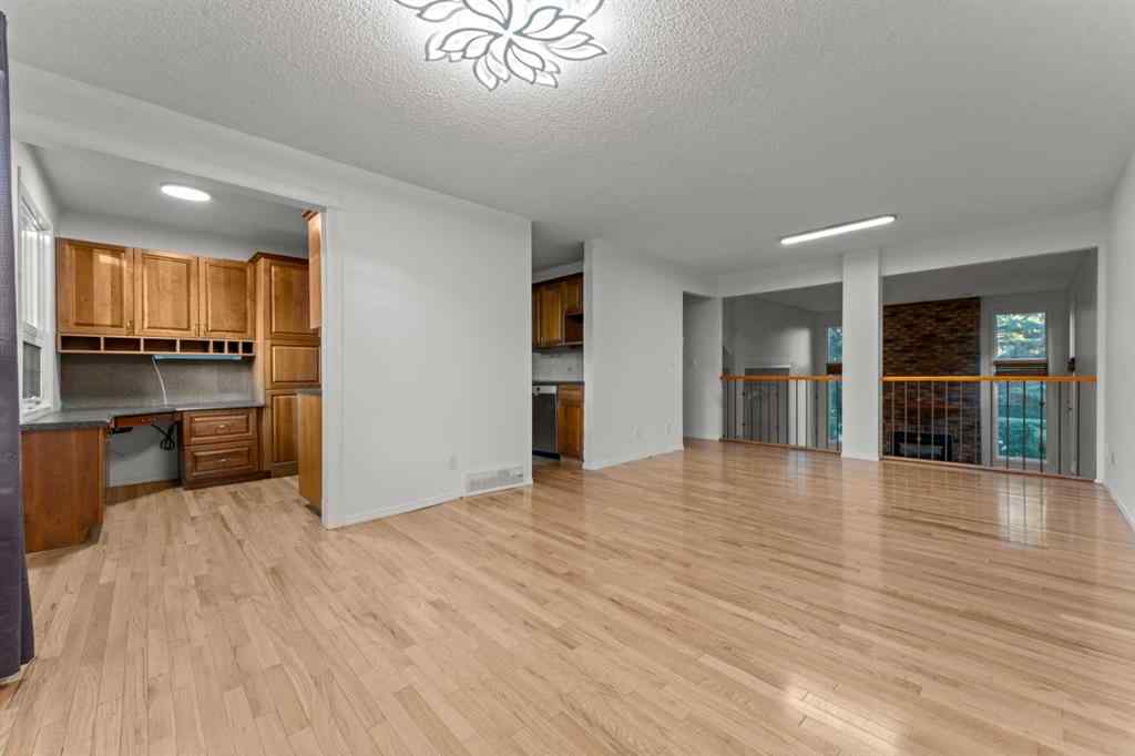 MLS® A2263930 - Unit #33 5400 Dalhousie Drive NW in Dalhousie Calgary, Residential