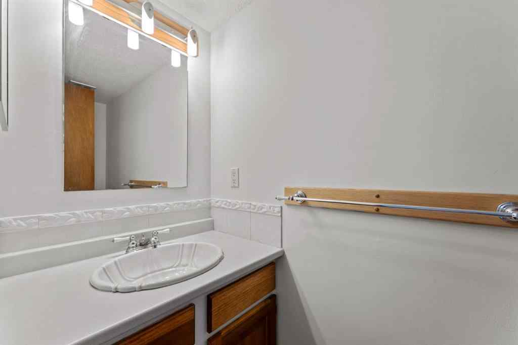 MLS® A2263930 - Unit #33 5400 Dalhousie Drive NW in Dalhousie Calgary, Residential