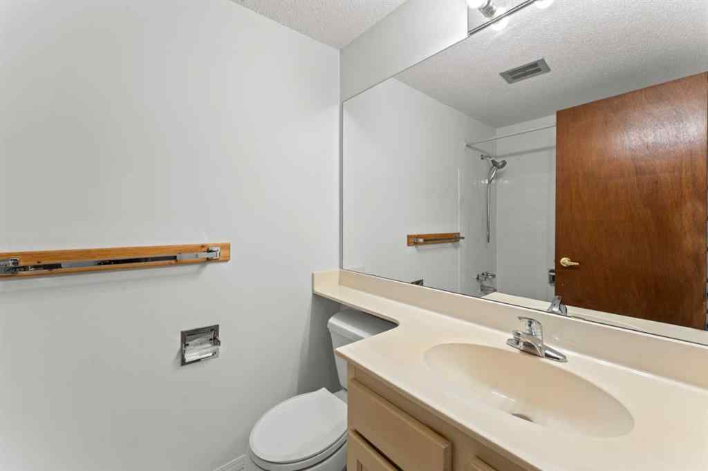 MLS® A2263930 - Unit #33 5400 Dalhousie Drive NW in Dalhousie Calgary, Residential