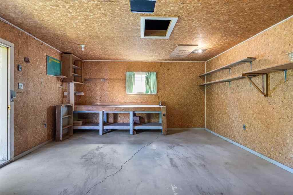 MLS® A2263934 - 2636 34 Avenue NW in Charleswood Calgary, Residential