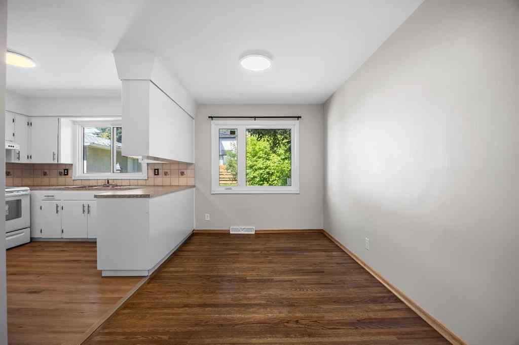 MLS® A2263934 - 2636 34 Avenue NW in Charleswood Calgary, Residential