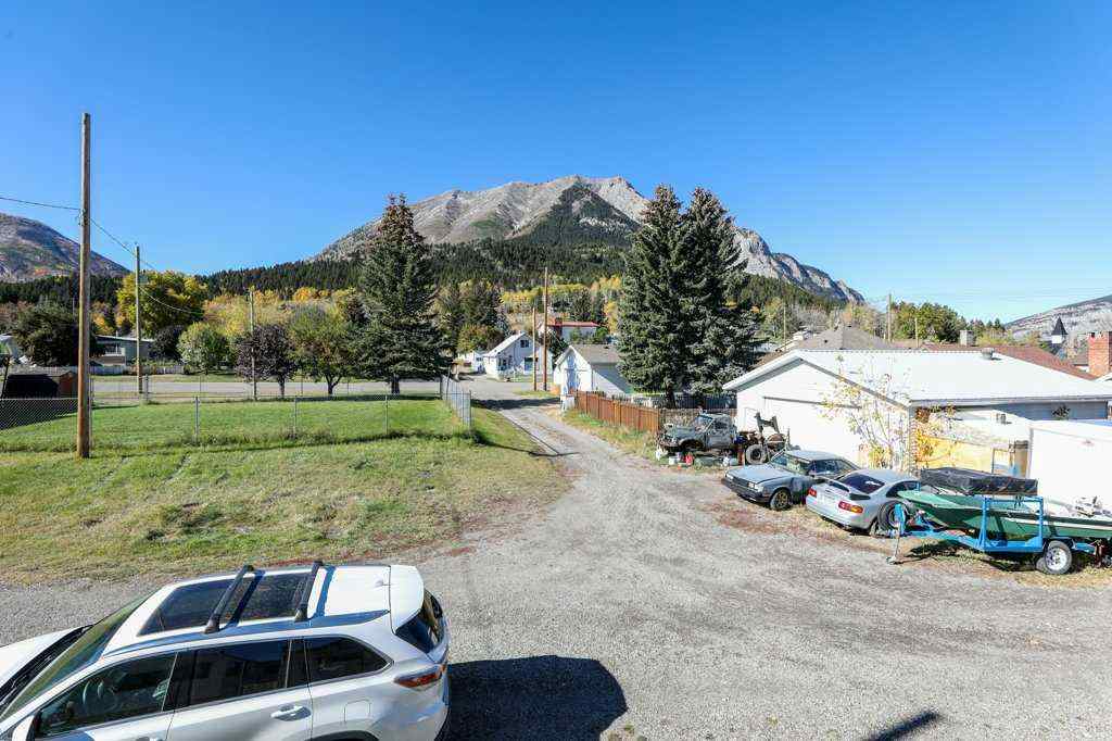 MLS® A2263936 - 22720/22718 8 Avenue  in NONE Hillcrest, Commercial