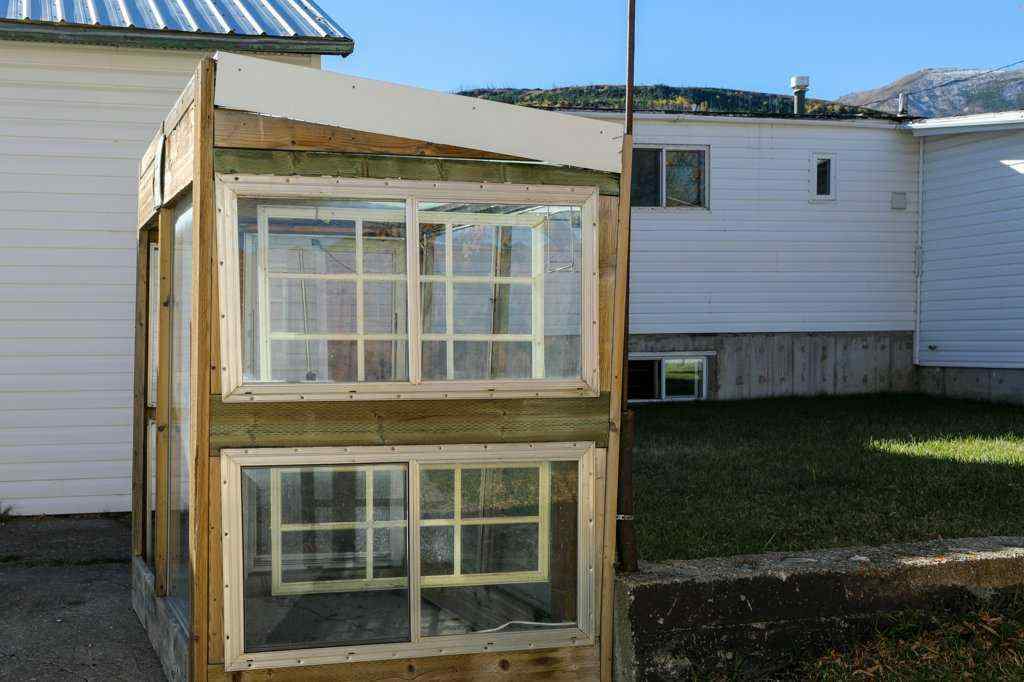 MLS® A2263936 - 22720/22718 8 Avenue  in NONE Hillcrest, Commercial