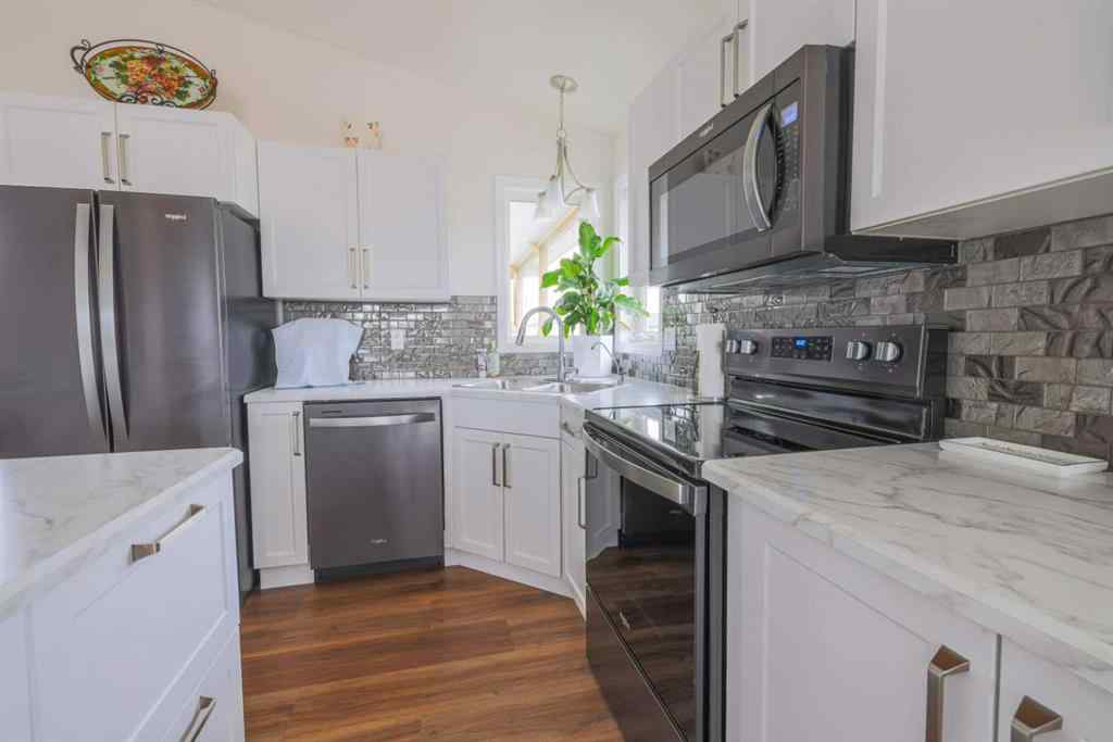 MLS® A2263937 - 4403 59 Street Close  in Creekside Rocky Mountain House, Residential