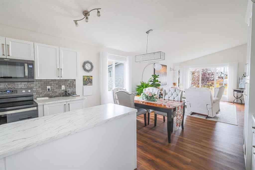 MLS® A2263937 - 4403 59 Street Close  in Creekside Rocky Mountain House, Residential