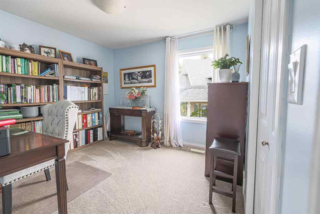 MLS® A2263937 - 4403 59 Street Close  in Creekside Rocky Mountain House, Residential