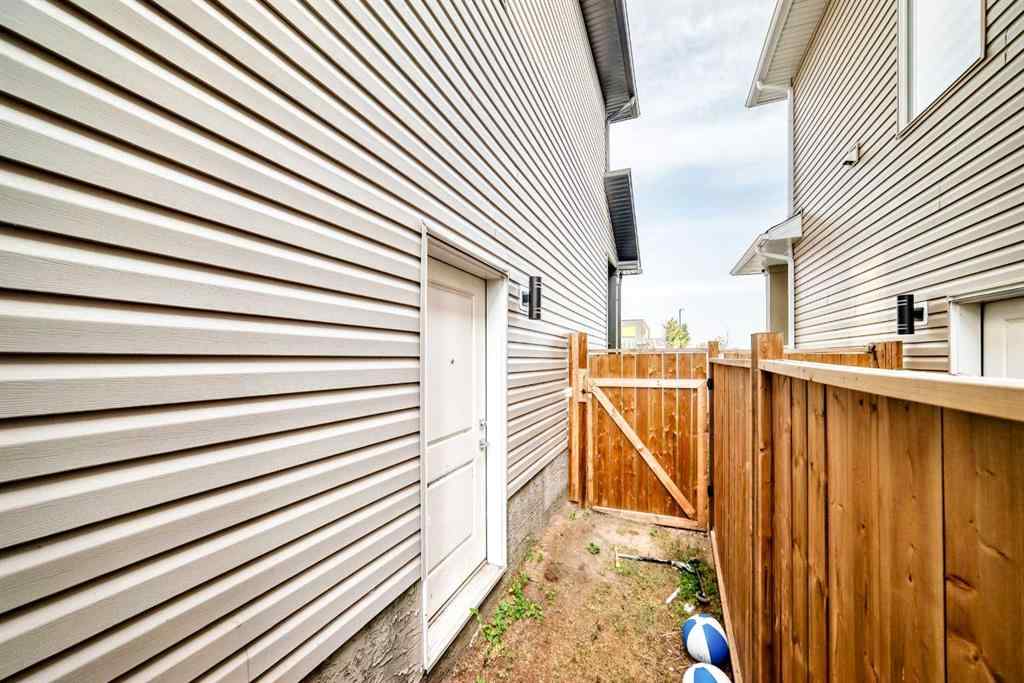 MLS® A2263947 - 772 Edgefield Crescent  in Edgefield Strathmore, Residential