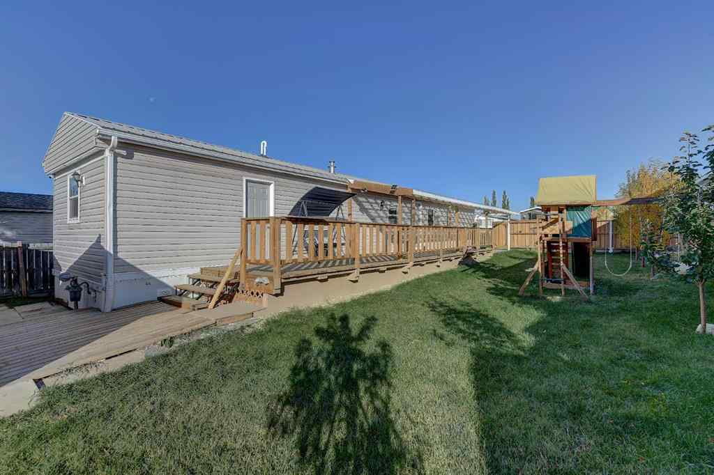 MLS® A2263951 - 9737 120 Avenue  in Crystal Ridge Grande Prairie, Residential