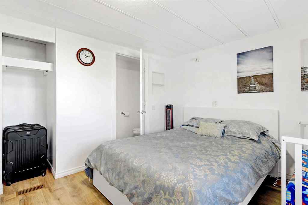 MLS® A2263951 - 9737 120 Avenue  in Crystal Ridge Grande Prairie, Residential