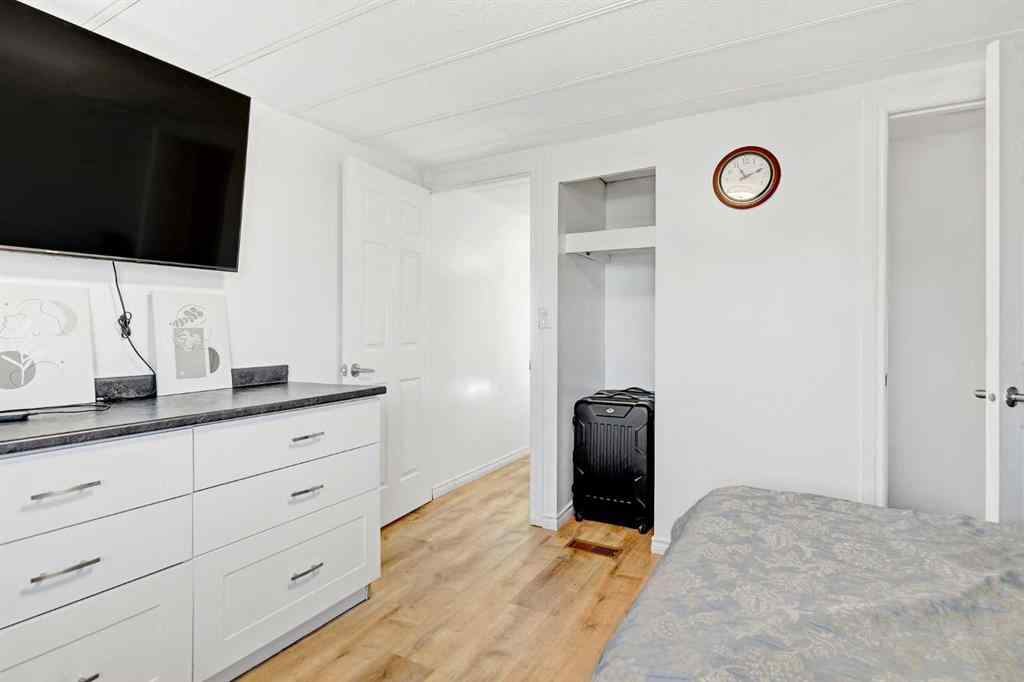 MLS® A2263951 - 9737 120 Avenue  in Crystal Ridge Grande Prairie, Residential