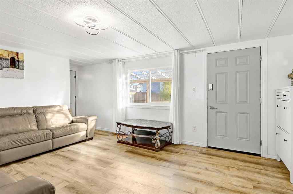 MLS® A2263951 - 9737 120 Avenue  in Crystal Ridge Grande Prairie, Residential