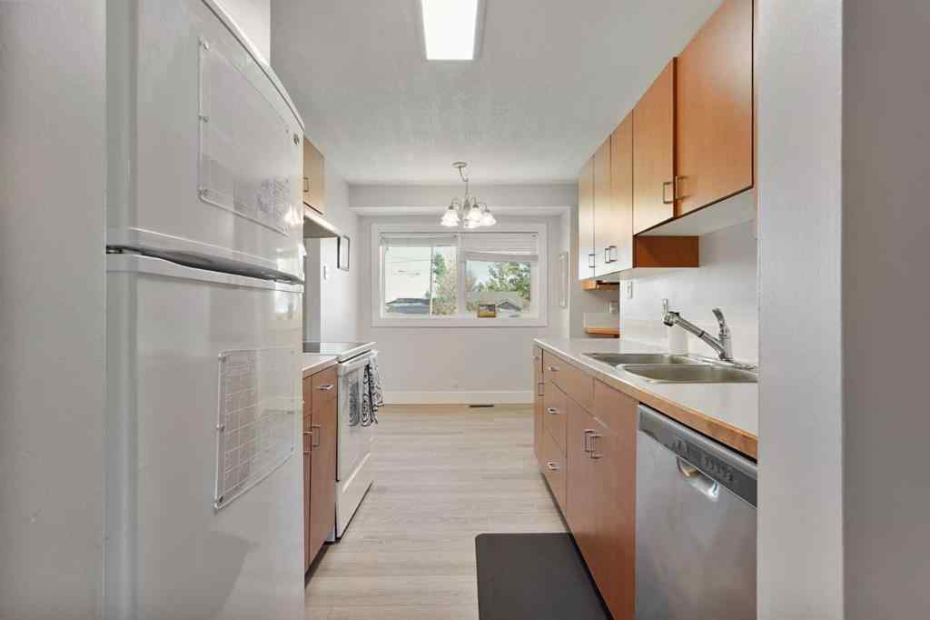 MLS® A2263960 - 486N 100E   in NONE Raymond, Residential