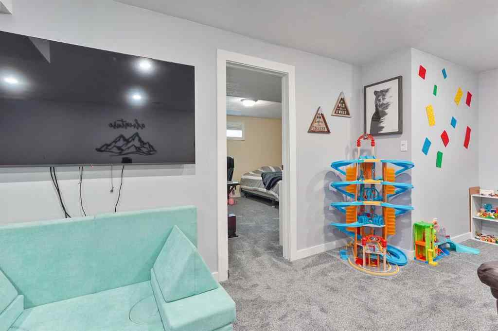 MLS® A2263960 - 486N 100E   in NONE Raymond, Residential