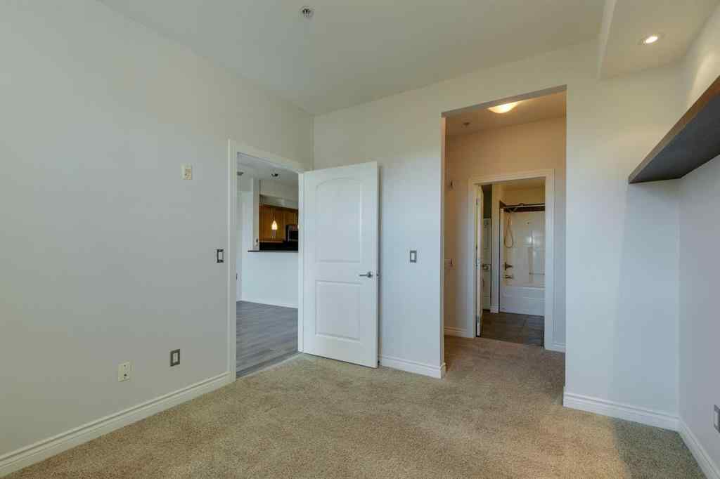 MLS® A2263965 - Unit #439 26 Val Gardena View SW in Springbank Hill Calgary, Residential