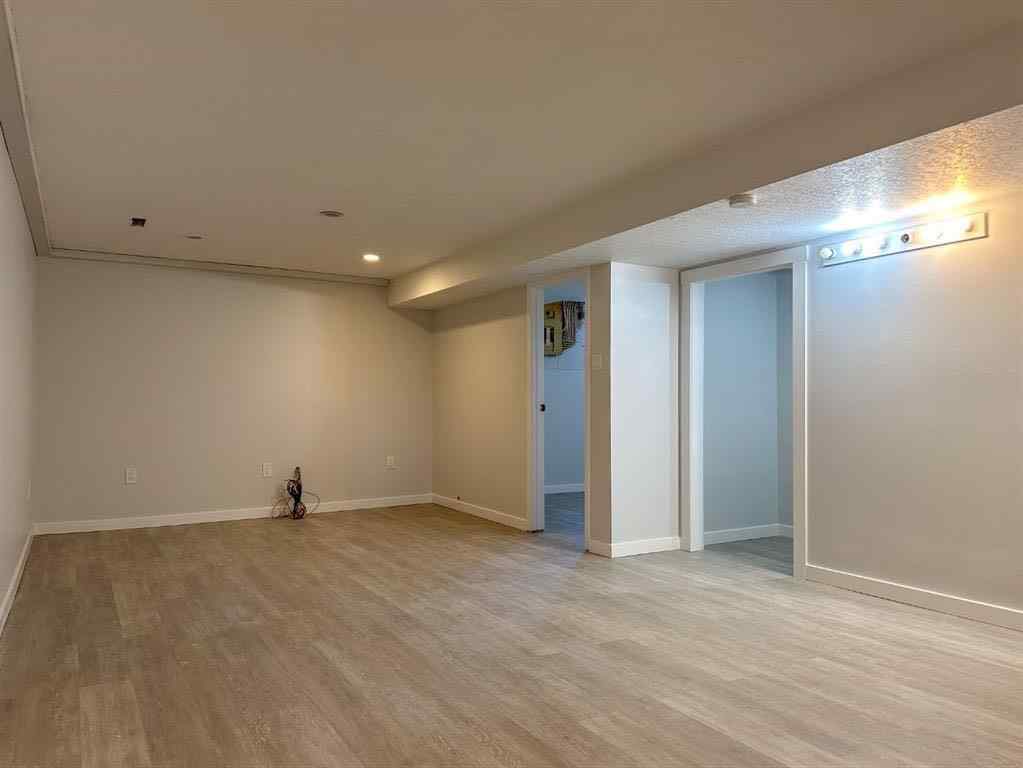 MLS® A2263966 - 5204 51st Avenue   in NONE Alix, Residential