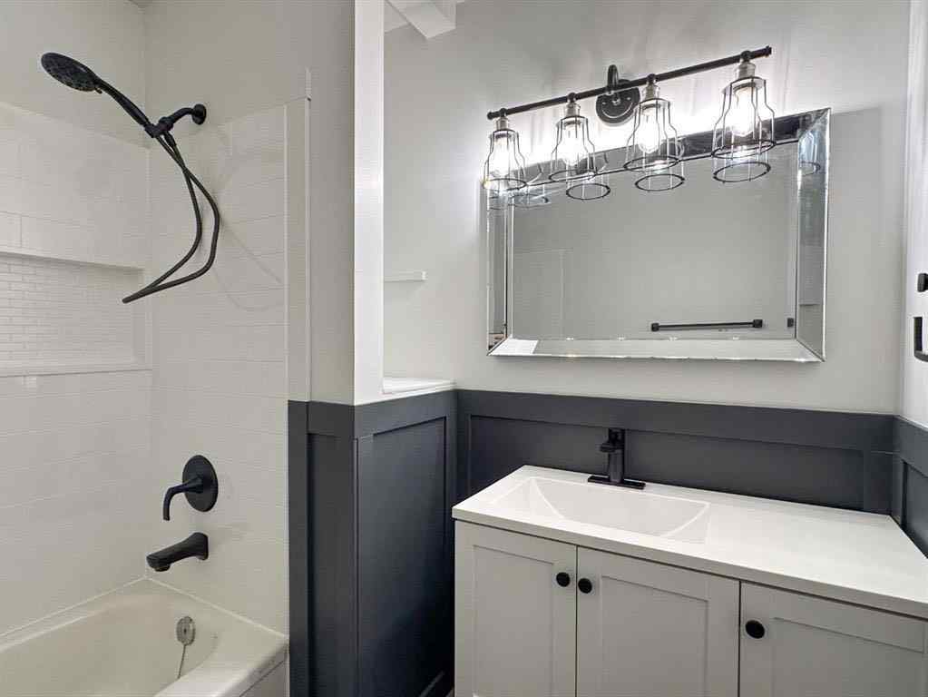 MLS® A2263966 - 5204 51st Avenue   in NONE Alix, Residential