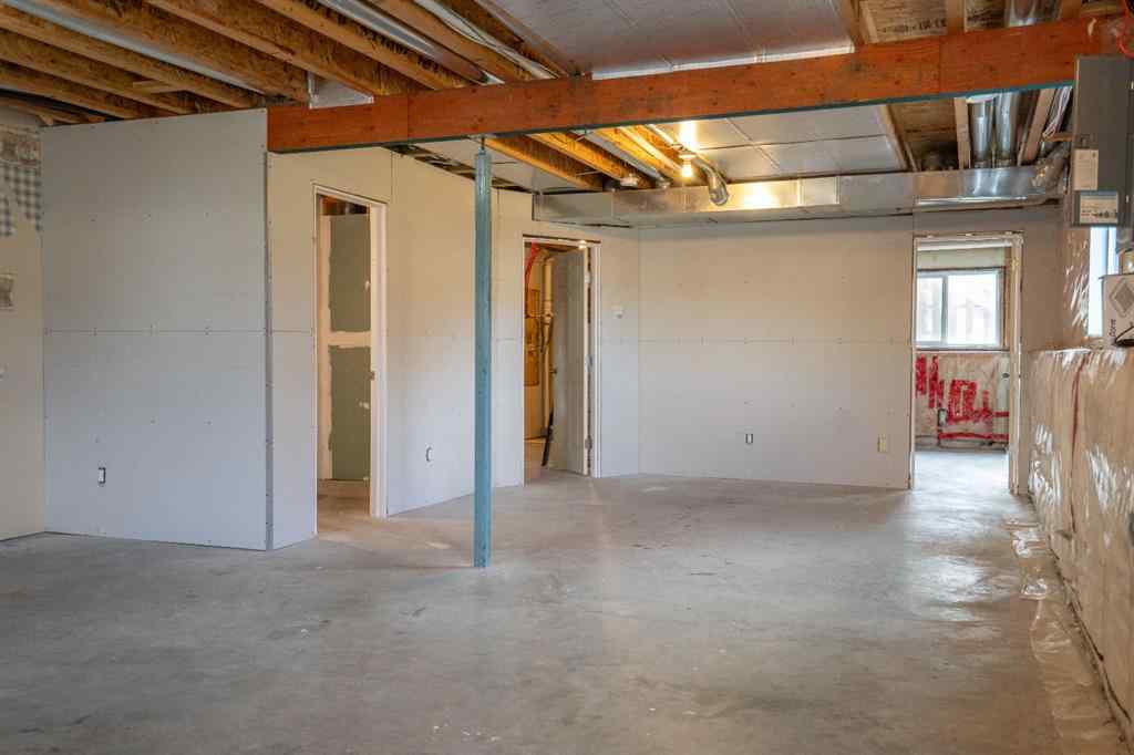 MLS® A2263968 - 4521 Van Eaton Way   in NONE Clive, Residential