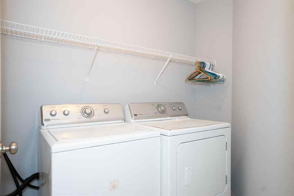 MLS® A2263968 - 4521 Van Eaton Way   in NONE Clive, Residential