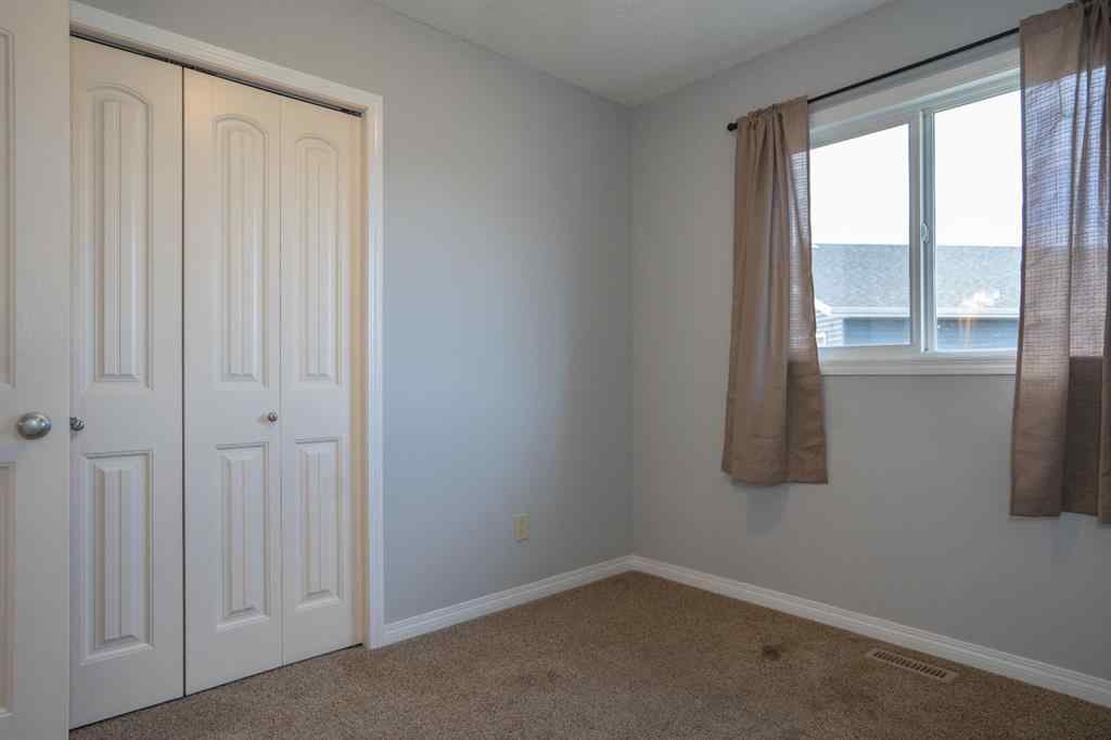 MLS® A2263968 - 4521 Van Eaton Way   in NONE Clive, Residential