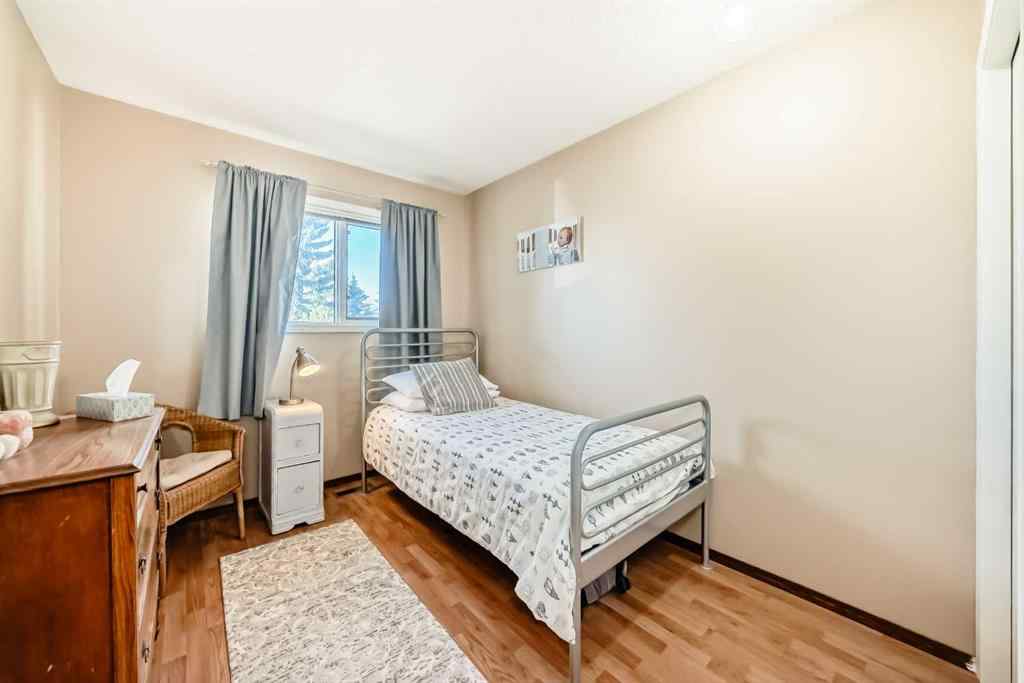 MLS® A2263970 - 20 Rivergreen Crescent SE in Riverbend Calgary, Residential