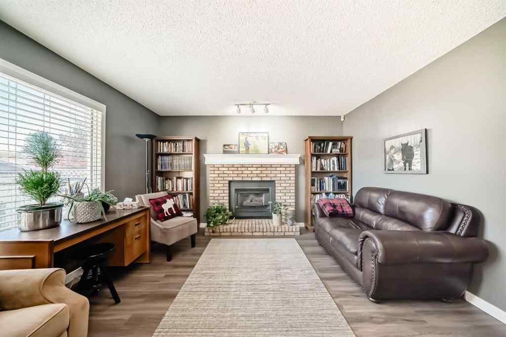 MLS® A2263970 - 20 Rivergreen Crescent SE in Riverbend Calgary, Residential