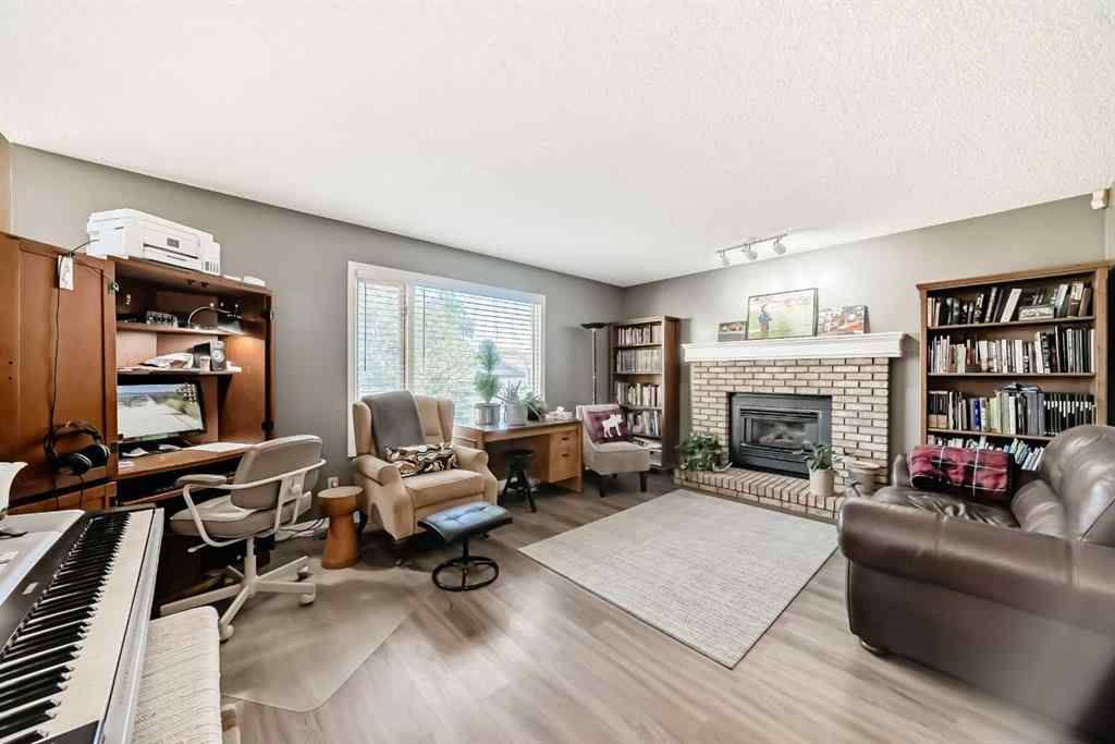 MLS® A2263970 - 20 Rivergreen Crescent SE in Riverbend Calgary, Residential