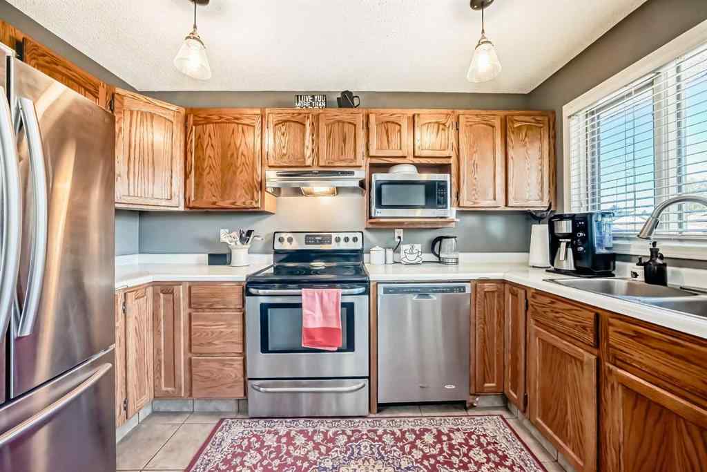 MLS® A2263970 - 20 Rivergreen Crescent SE in Riverbend Calgary, Residential