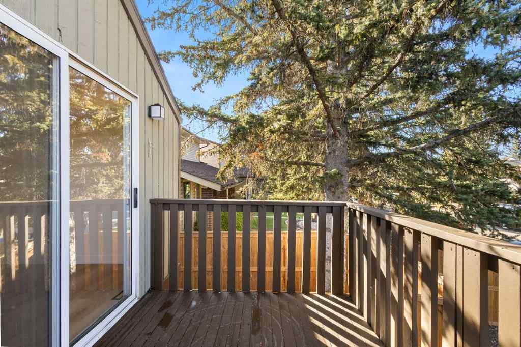 MLS® A2263972 - 4 Cedarwood Rise SW in Cedarbrae Calgary, Residential