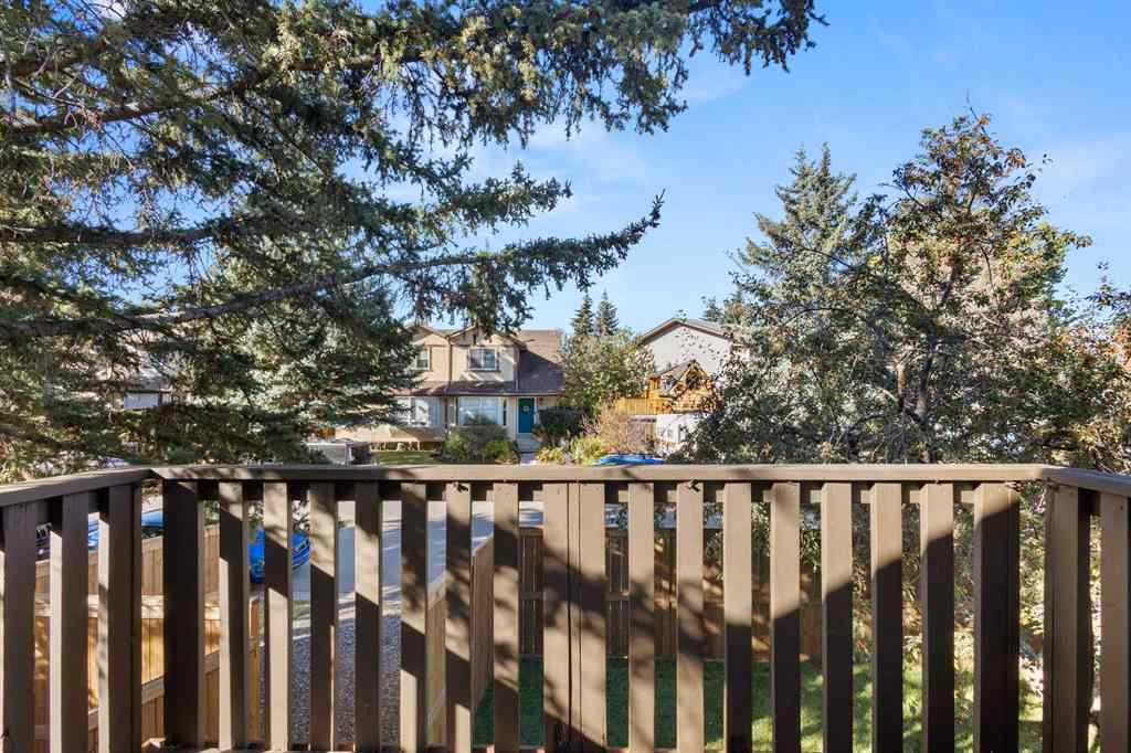 MLS® A2263972 - 4 Cedarwood Rise SW in Cedarbrae Calgary, Residential
