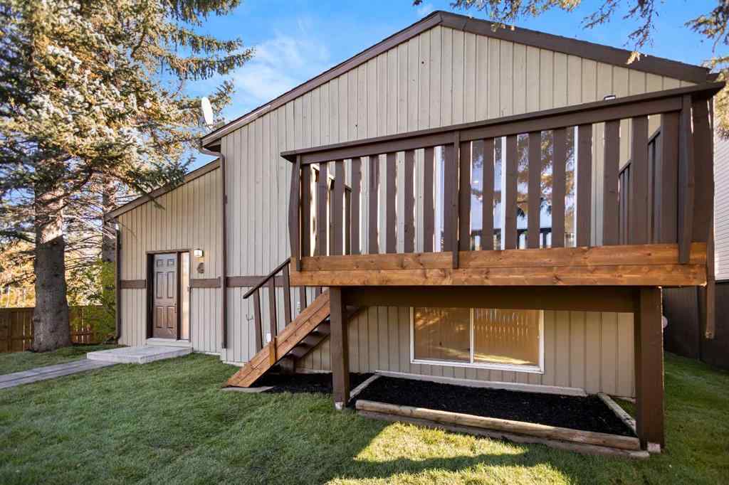 MLS® A2263972 - 4 Cedarwood Rise SW in Cedarbrae Calgary, Residential