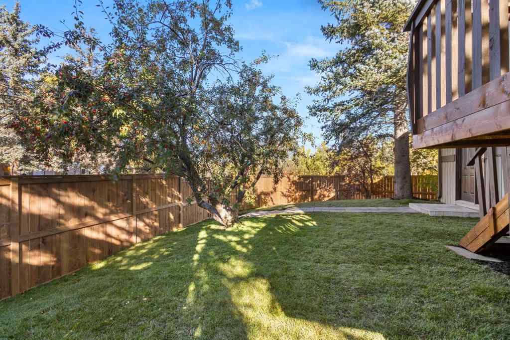 MLS® A2263972 - 4 Cedarwood Rise SW in Cedarbrae Calgary, Residential