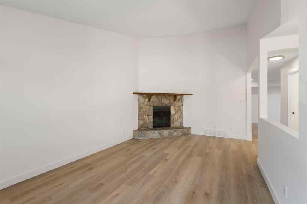 MLS® A2263972 - 4 Cedarwood Rise SW in Cedarbrae Calgary, Residential