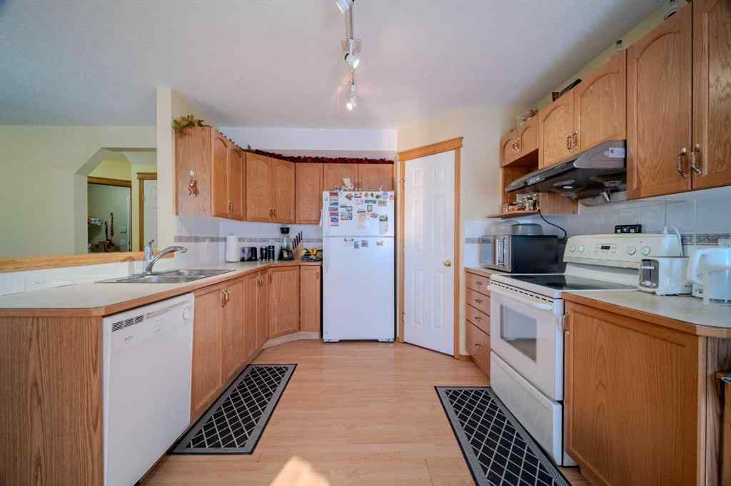 MLS® A2263985 - 45 Arbour Crest Terrace NW in Arbour Lake Calgary, Residential