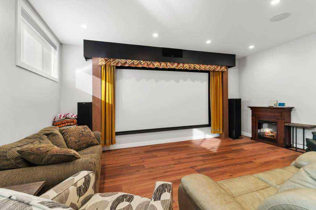 MLS® A2263994 - 41 Cole Way  in Crestview Sylvan Lake, Residential