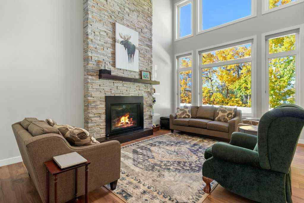 MLS® A2263994 - 41 Cole Way  in Crestview Sylvan Lake, Residential