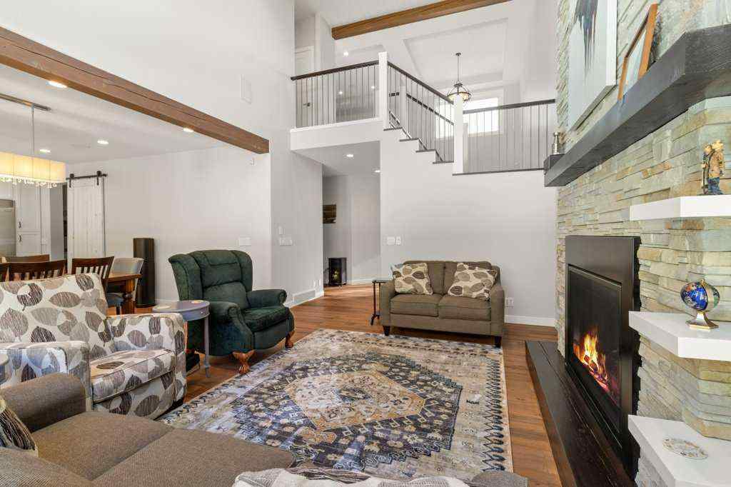 MLS® A2263994 - 41 Cole Way  in Crestview Sylvan Lake, Residential